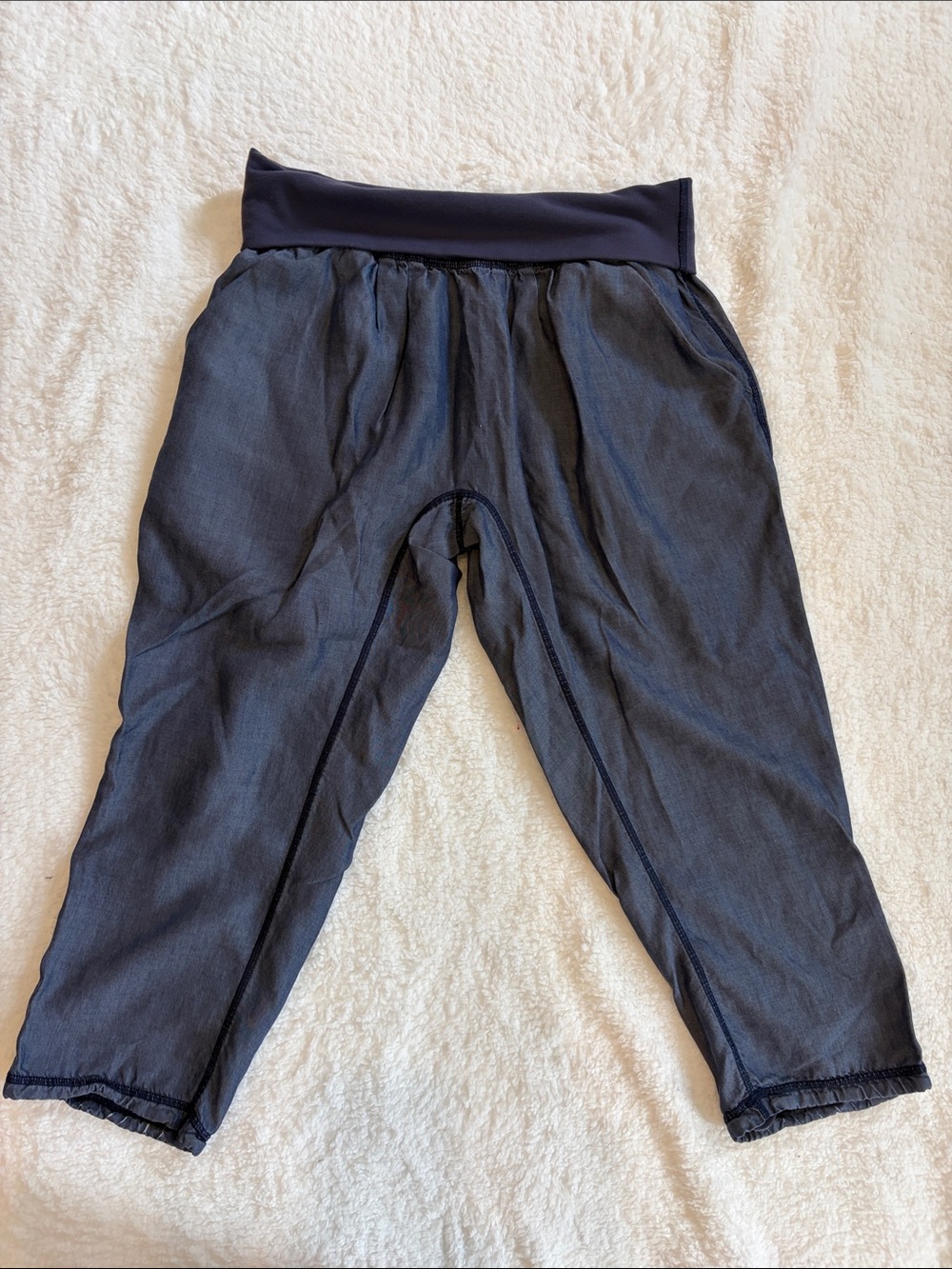 Lululemon Om Pant Commuter Denim Silver Spoon Slate – Size 4